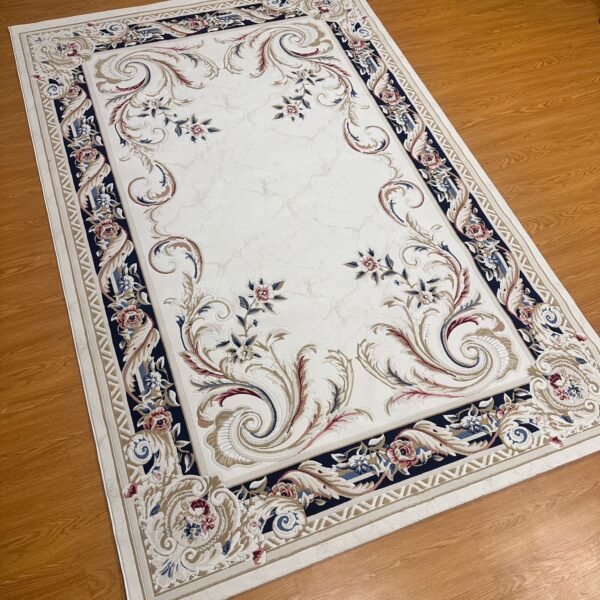 سجاد الاطار المنقوش